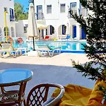 לינה וארוחת בוקר Dreams Bodrum Hotel בודרום