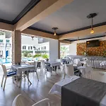 לינה וארוחת בוקר Dreams Bodrum Hotel 3*