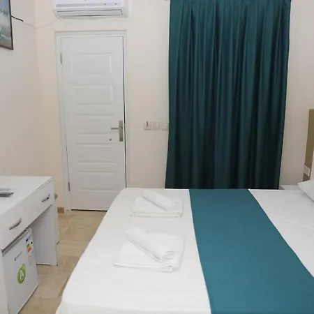 לינה וארוחת בוקר Dreams Bodrum Butik Hotel 3*