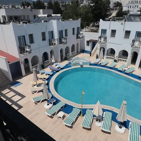 לינה וארוחת בוקר Dreams Bodrum Butik Hotel 3*
