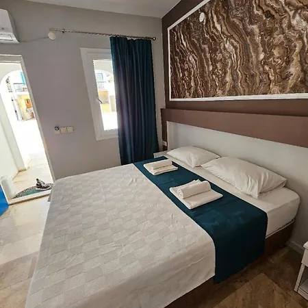לינה וארוחת בוקר Dreams Bodrum Butik Hotel